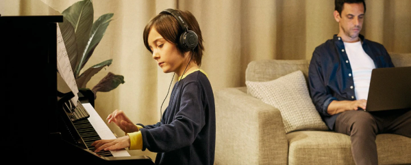 ⁦פסנתר קיר יפני YAMAHA U5AS מחודש עם סיילנט⁩ – תמונה ⁦2⁩